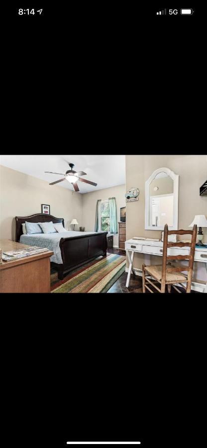 Little House On The Corner Apartment ลิฟวิงสตัน ภายนอก รูปภาพ