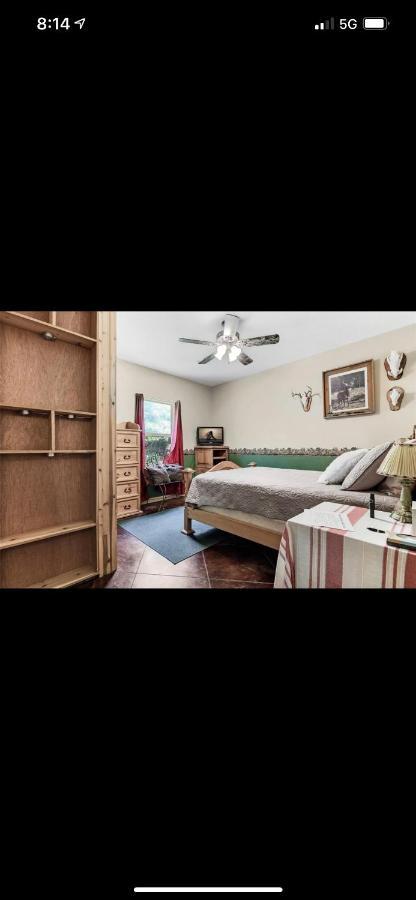 Little House On The Corner Apartment ลิฟวิงสตัน ภายนอก รูปภาพ